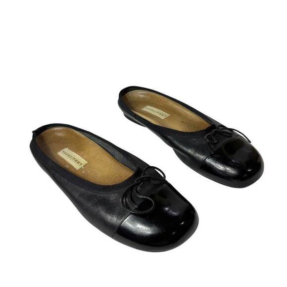 Naked Feet Slip On Flat Mules Black Patent Cap Toe Leather Women Size 8 - Picture 1 of 7